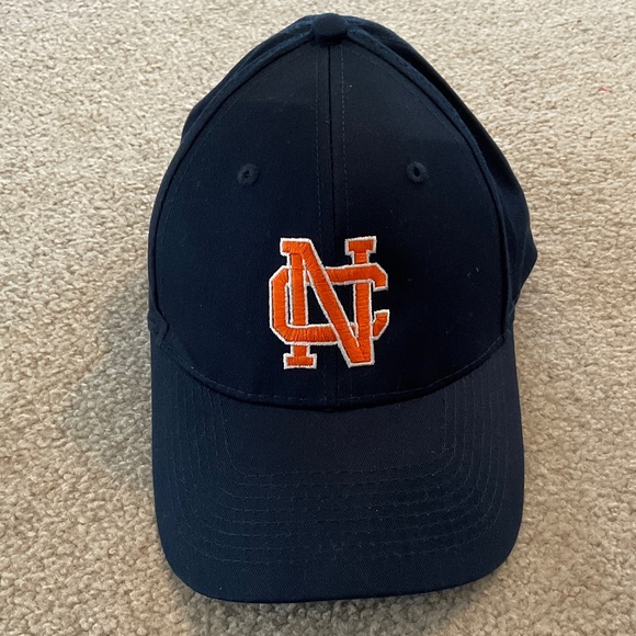 north carolina baseball cap, NC logo, like new condition